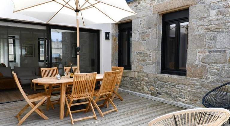 Holiday apartment with patio — photo 4