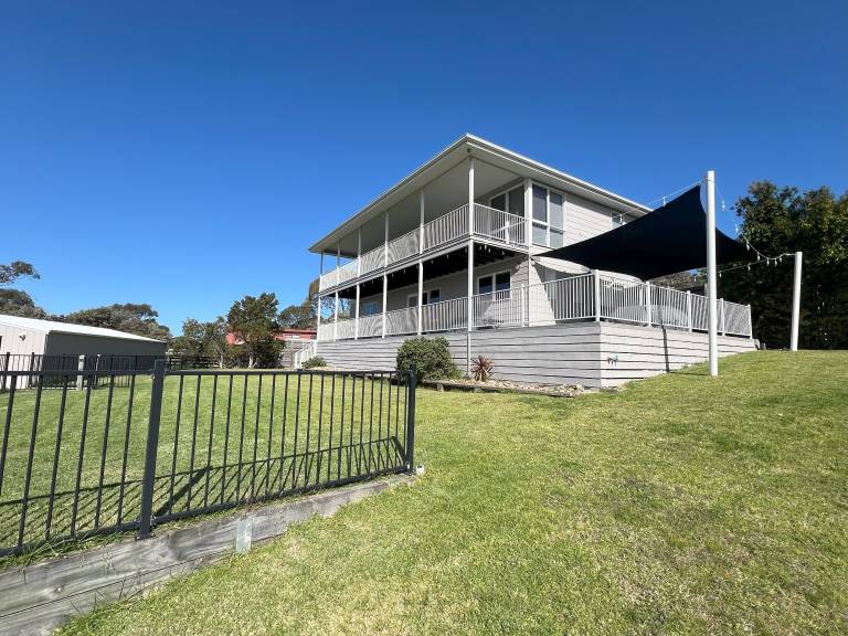 House  Loch Sport