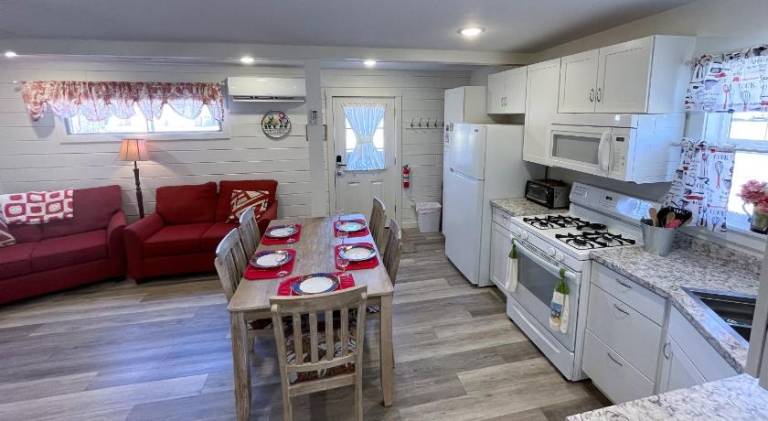 Vacation home with barbeque | Suitable for remote work in Kanab, UT