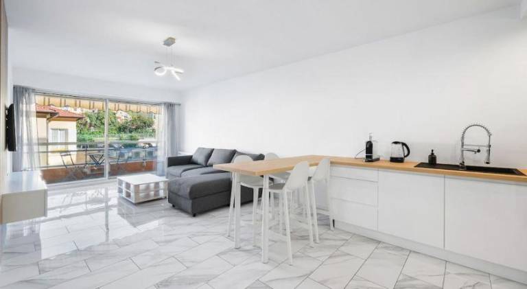 Holiday apartment with terrace — photo 5
