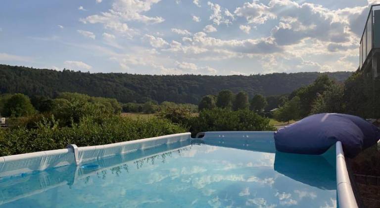 Apartment with pool — photo 3