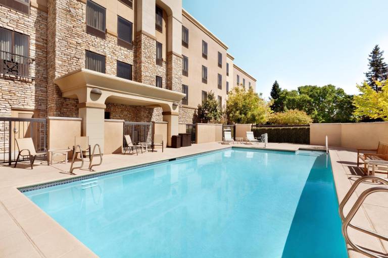 Hampton Inn & Suites by Hilton West Sacramento — photo 3