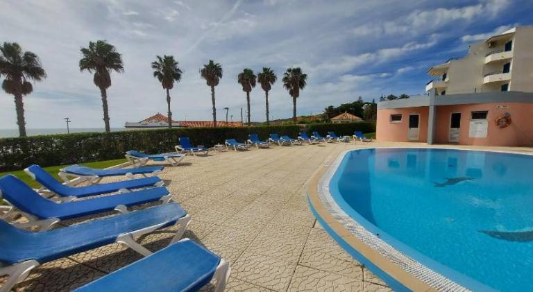 Rental apartment with pool, garden & patio — photo 2
