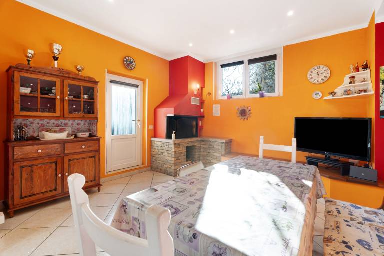 Holiday apartment with fast internet, terrace & yard | Garden view | Pet-friendly — photo 5