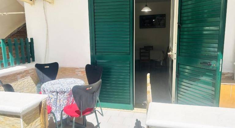 House with 2 rooms for 6 persons — photo 3