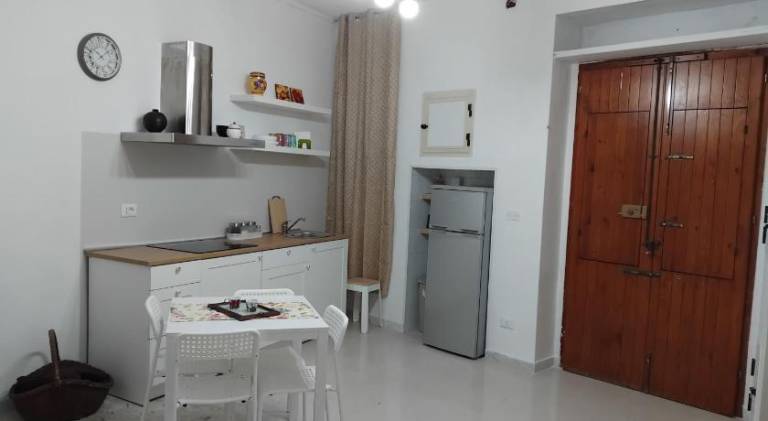 House with 2 rooms for 4 persons — photo 5