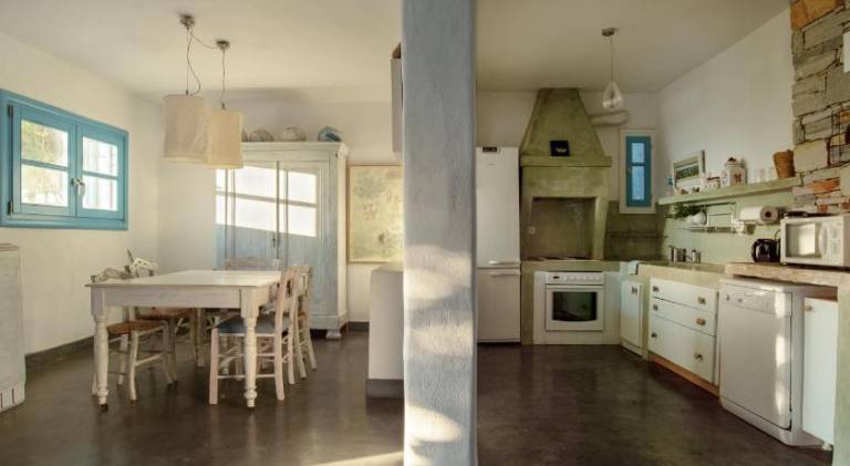 House with pool, yard & terrace | Pets are welcome — photo 3