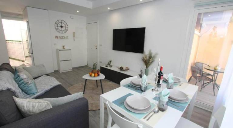 Wonderful holiday apartment with patio | Beach nearby | Pets allowed in Benalmádena