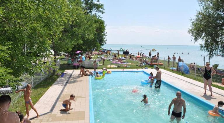 NaturExpert Mobil hazak-Pelso Kemping Alsoors in Balatonfured