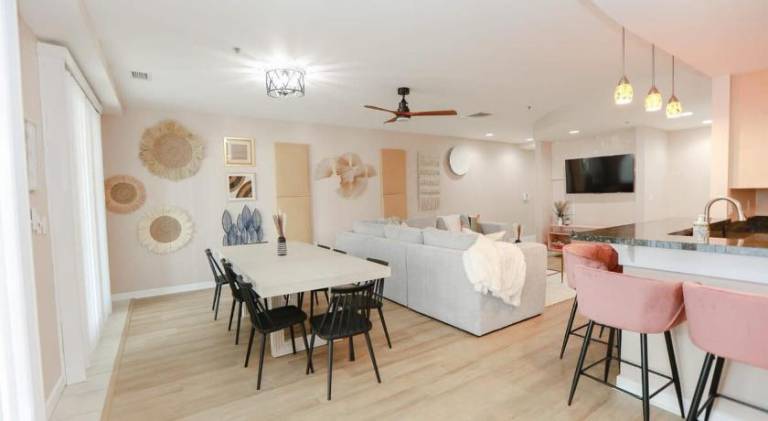 Sojourn Sanctuary Seaside Escape 3 BR — photo 3