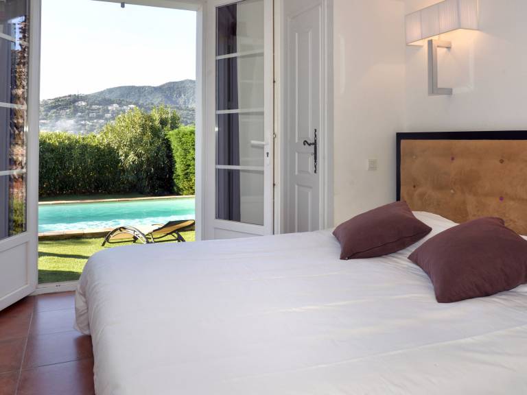 Fully equipped lovely vacation home with terrace, yard & private pool | Pet-friendly — photo 5