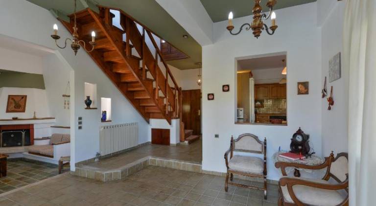 Holiday apartment with pool — photo 4