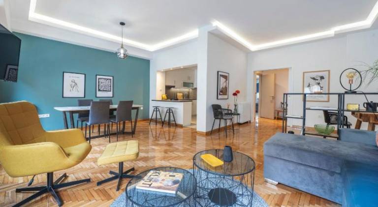 Apartment with 2 rooms for 6 persons in Athens