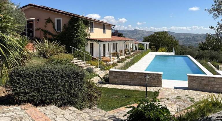 Farm with yard, terrace & pool | Pet-friendly in Benevento