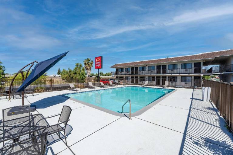 Econo Lodge Stockton near I-5 Fairgrounds — photo 2