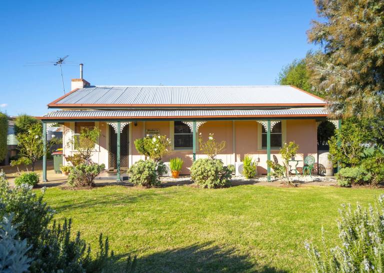 House  Penola