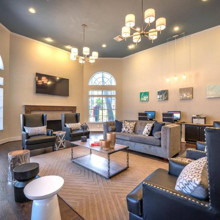 Med Center Charm: 2BR Haven — photo 5