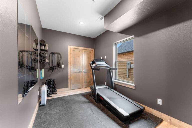 Lakefront Haven with Indoor & Outdoor Pool Access, Hottub & Gym — photo 4