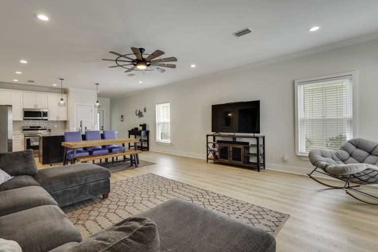 NEW! Foley Family Escape w/ Fenced Yard — photo 5