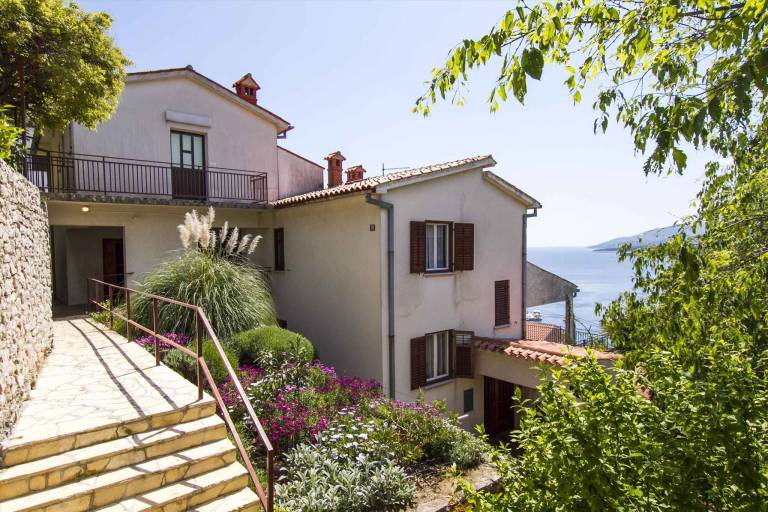 Holiday apartment with 2 rooms for 4 persons — photo 3