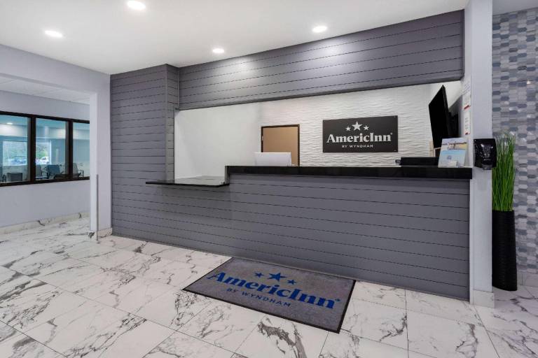 AmericInn by Wyndham Quincy — photo 4