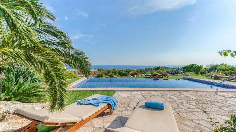 Villa Mirador - 4 bedroom villa with sea views and infinity pool in Hvar Town by MyWaycation — photo 3