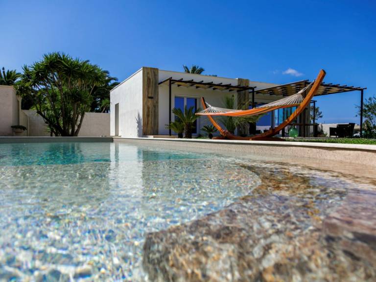 House with garden, private pool & terrace — photo 2