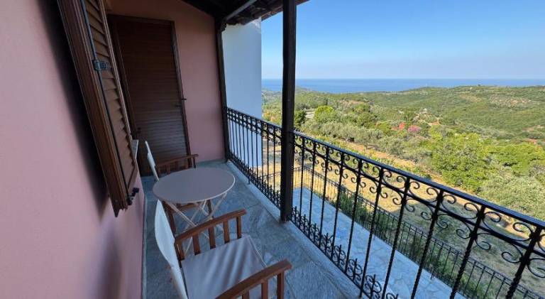 Nice house with yard & terrace | Suitable for remote work | Pet-friendly — photo 4