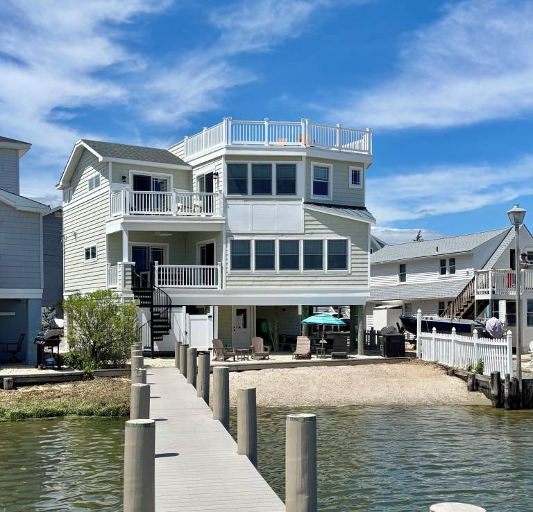 House Ship Bottom