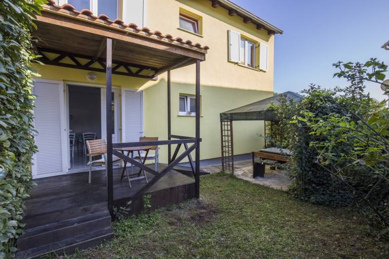 Apartment with patio, barbecue & fast internet — photo 2