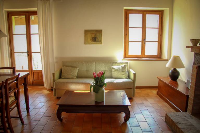 Holiday apartment with garden & pool | Garden view — photo 2