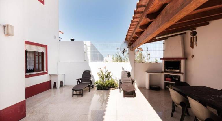 Charming holiday apartment with patio & barbecue | Beach nearby | Pets allowed — photo 4