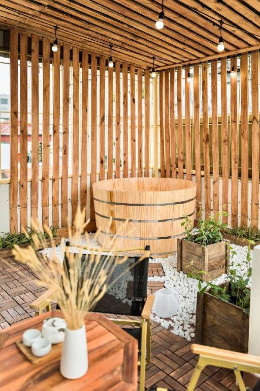 House with yard & jacuzzi | Next to Old Quarter | Water view | Good for workation | Pets are welcome — photo 5