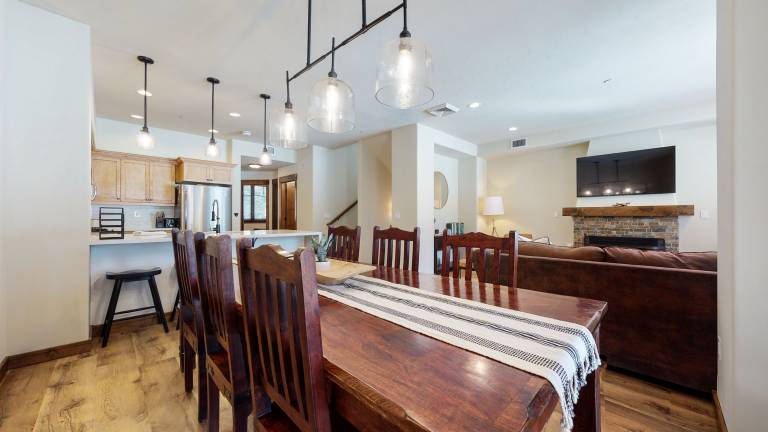 Woodwinds 1265 Luxury Townhouse, Private Hot Tub, 2 Car Garage — photo 3
