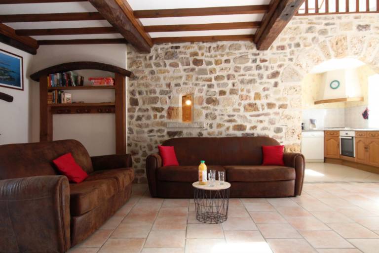 Gite with terrace, garden & grill — photo 3