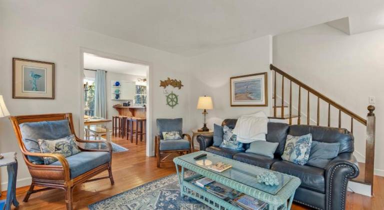 Spacious house | Pets are welcome in Manteo, NC