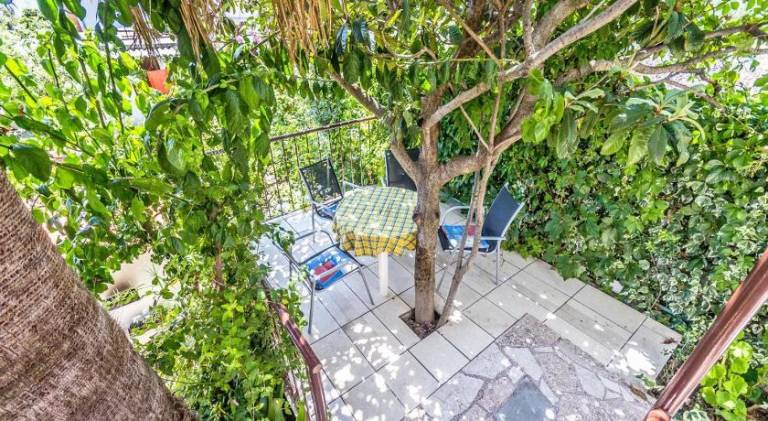 Beautiful holiday apartment with patio | Next to the beach | Pet-friendly — photo 3