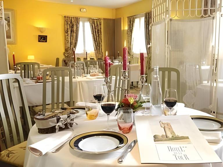 Logis Hotel de la Tour — photo 2