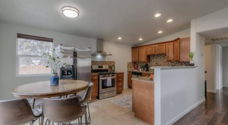 Charming vacation home | Pets are welcome — photo 4