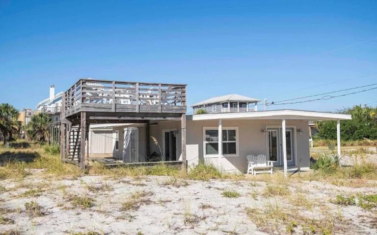 Children-friendly vacation home with terrace & barbecue | Beach view | Next to the beach | Pets are welcome — photo 2