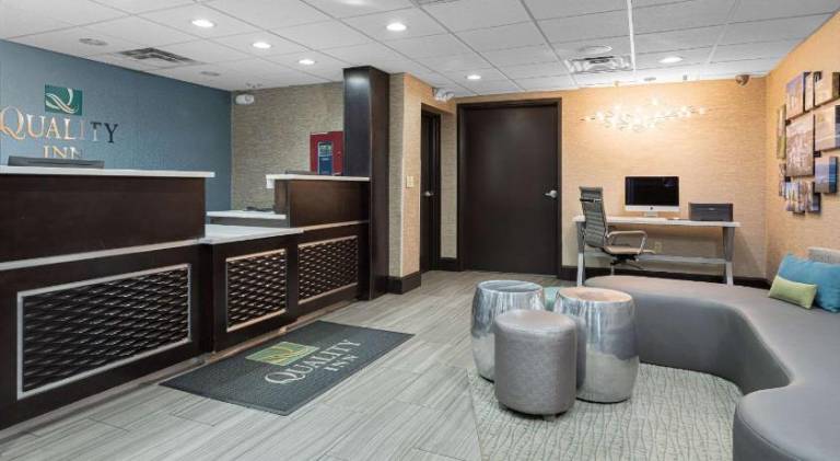 Quality Inn Asheville Downtown Tunnel Rd — photo 3