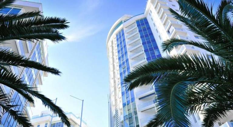 Holiday apartment with pool, terrace & sauna | Beach nearby | Pets are welcome in Becici