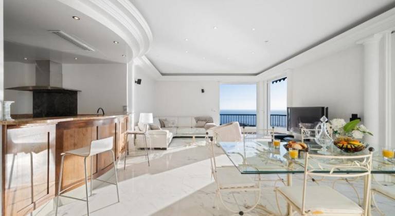 Holiday apartment with terrace — photo 3