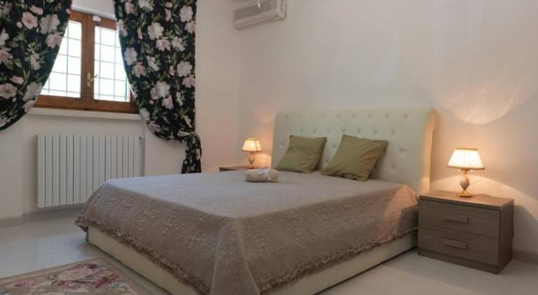 Villa with 2 rooms for 5 persons — photo 2