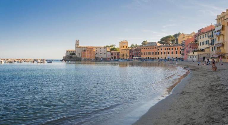 Charming holiday apartment | Next to the beach | Pet-friendly in Lavagna