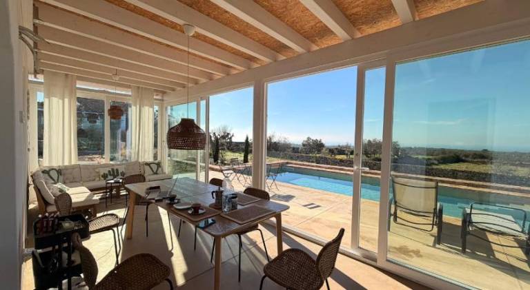 Villa with pool | Pet-friendly — photo 3