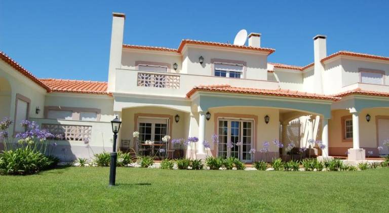 Rental apartment with hot tub, garden & pool — photo 4