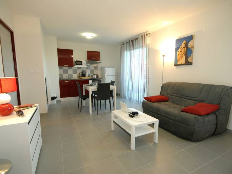 Rental apartment with sauna, terrace & yard | Pet-friendly — photo 4