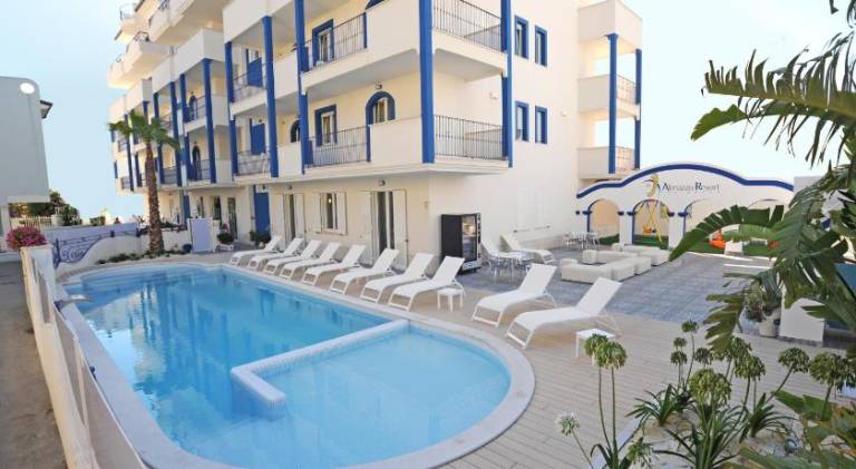 Serviced apartment with pool, garden & patio in Alba Adriatica