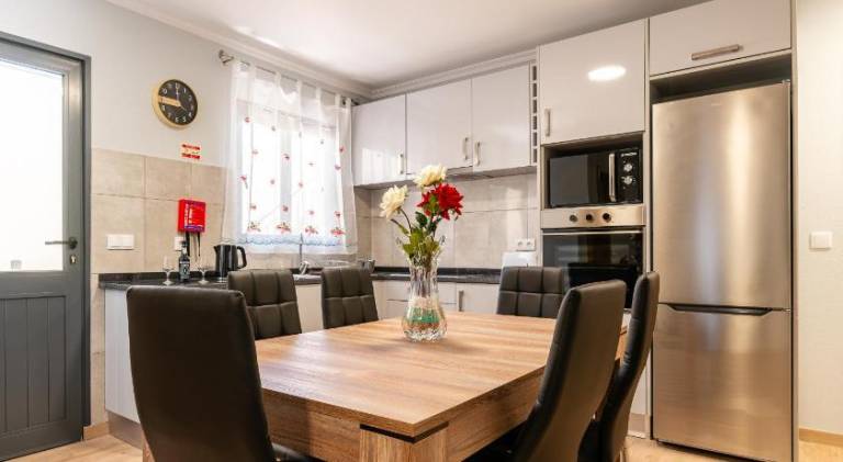 House with patio | Perfect for remote work — photo 3